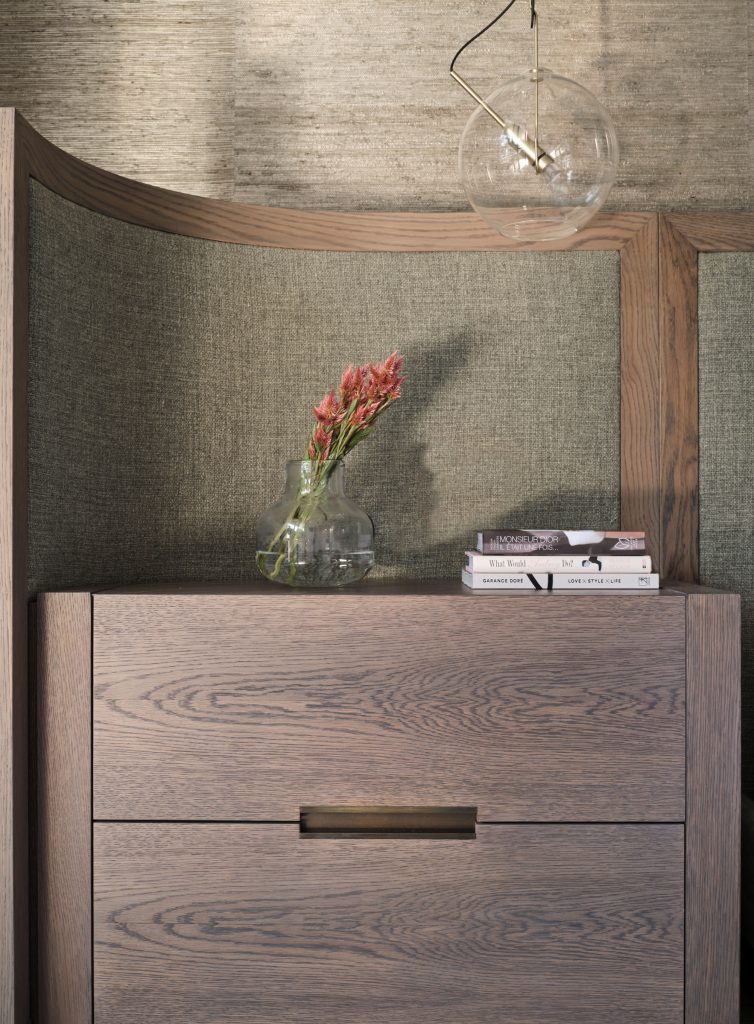 decus-beethoven-on-the-bay-1-master-bedroom-bedhead-joinery-754x1024
